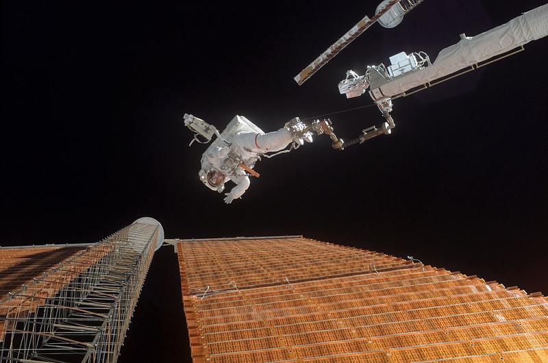 Illustration for article titled Solar Panels are the Overlooked Workhorses of the International Space Station